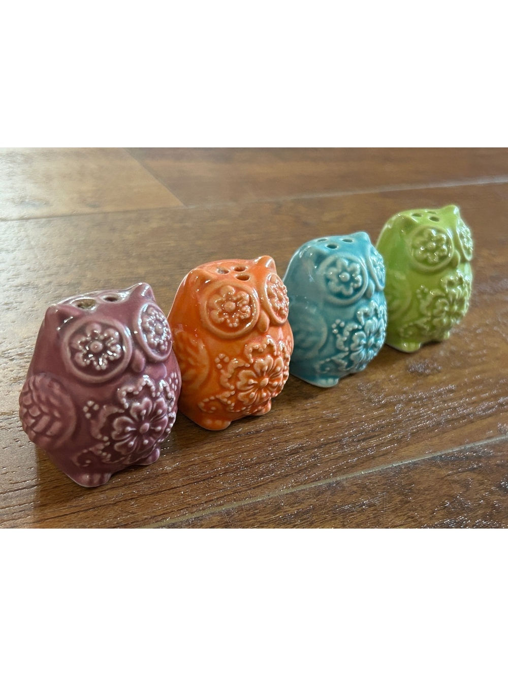 Set of 4 Ceramic Owl Salt and Pepper Shakers in Multiple Colors